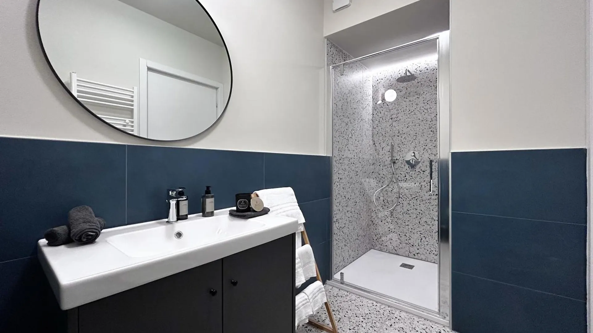 Appartement Vitrail Studio Metro M1 Rembrandt 45 Milan